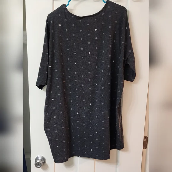 Lularoe Irma Shirt - Picture 2 of 3